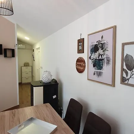 Kroatien Apartman *